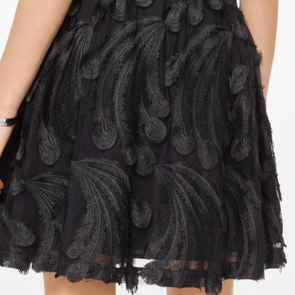 Michael Kors NWT Feather Embroidered Dress - Picture 4 of 6
